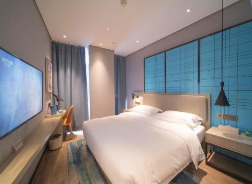 echarm hotel wuhan caidian street