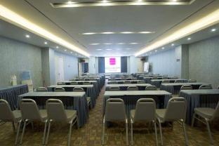 echarm hotel guigang west coach station