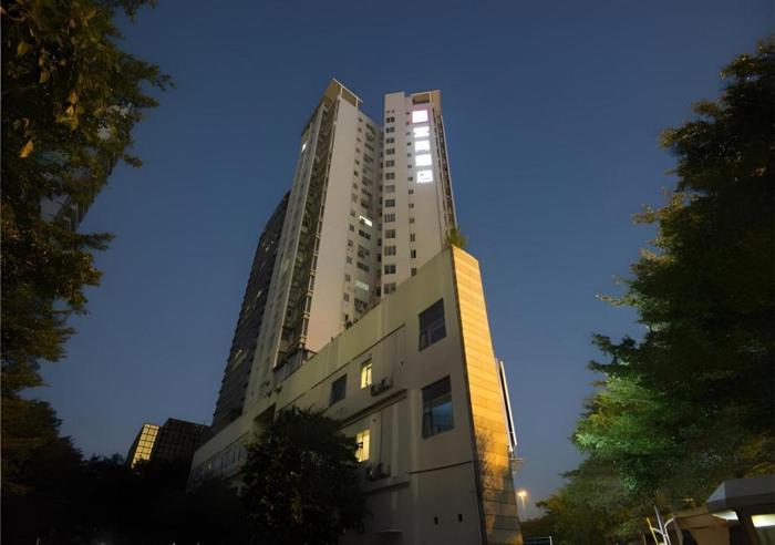 echarm hotel nanning international convention and exhibition center metro station