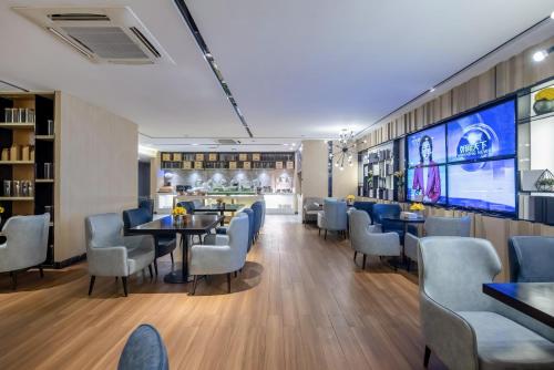 echarm hotel nanning international convention and exhibition center metro station