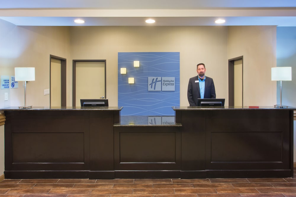holiday inn express hotel and suites alvarado by ihg