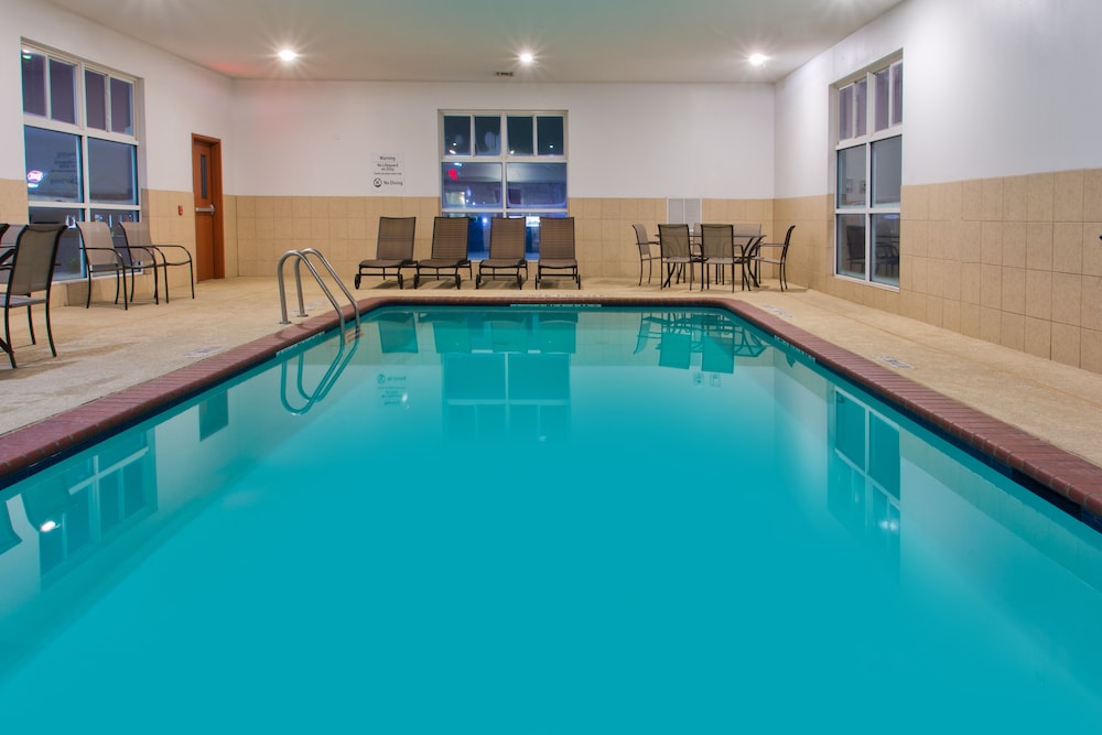 holiday inn express hotel and suites alvarado by ihg