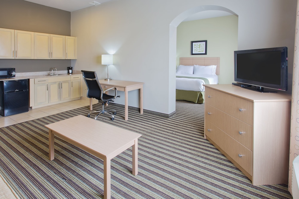 holiday inn express hotel and suites alvarado by ihg