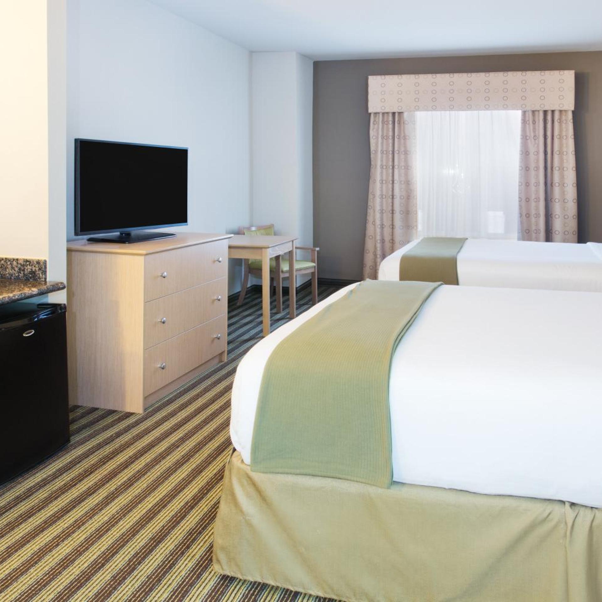holiday inn express hotel and suites alvarado by ihg