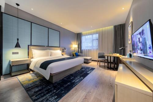 echarm hotel wuhan guanggu biology city