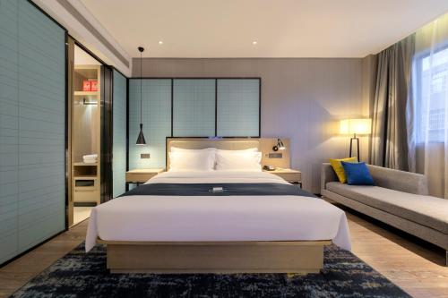 echarm hotel wuhan guanggu biology city