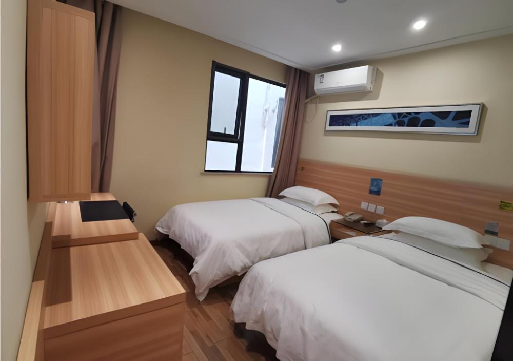 city comfort inn shanghai international tourism an