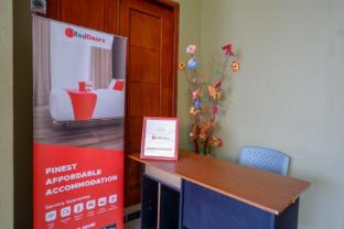 reddoorz near alun alun pati