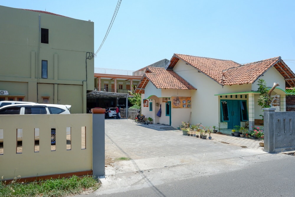 reddoorz near alun alun pati