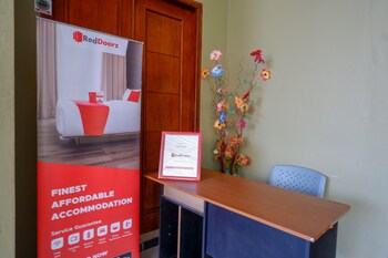 reddoorz near alun alun pati