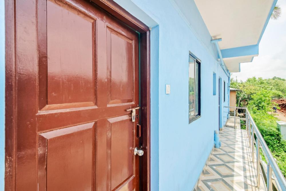 spot on 49339 on the rocks