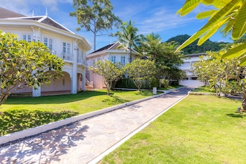 outrigger koh samui beach resort