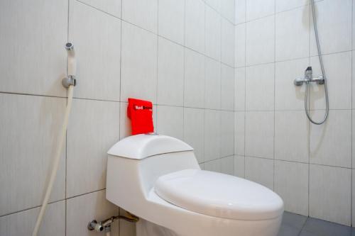 reddoorz near alun alun kudus 2