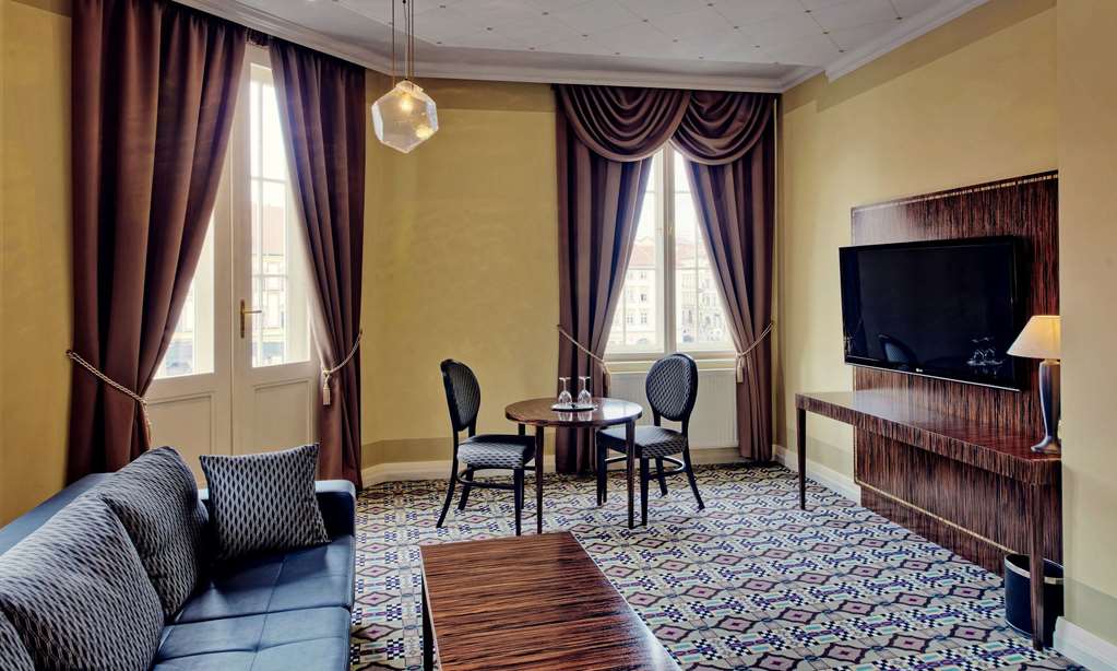 grandezza hotel luxury palace