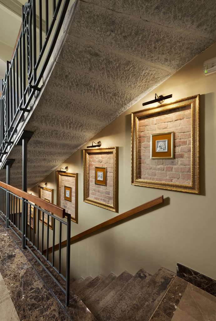 grandezza hotel luxury palace