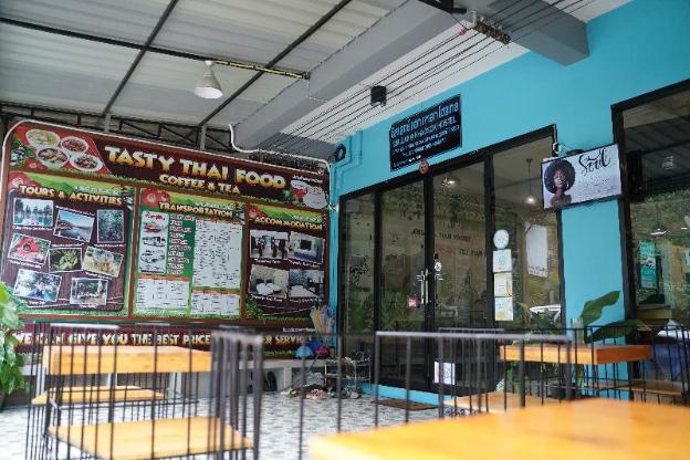 chillax khaosk hostel