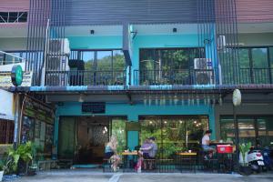 chillax khaosk hostel