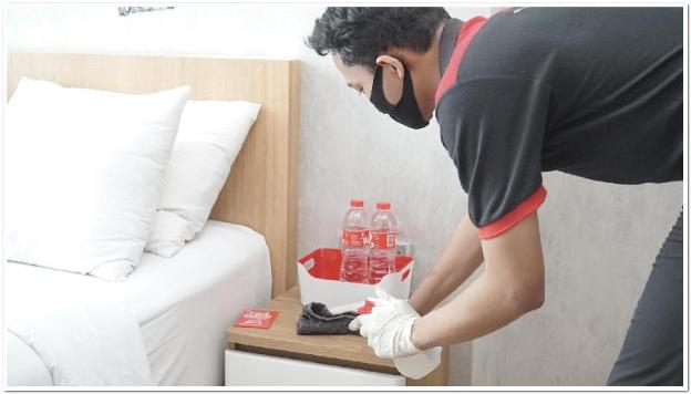 reddoorz plus near rs rk charitas 2 palembang