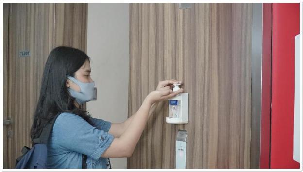reddoorz plus near rs rk charitas 2 palembang
