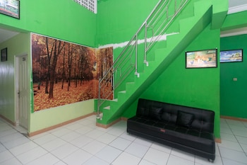 reddoorz frans seda kupang