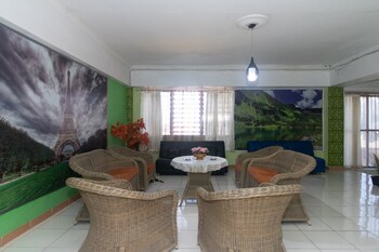 reddoorz frans seda kupang