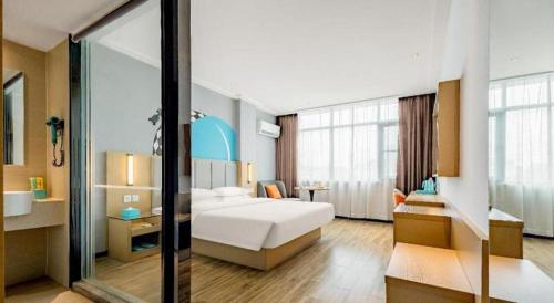 City Comfort Inn Dangtu High Speed East Railway Station Rt-Mart,,2 star