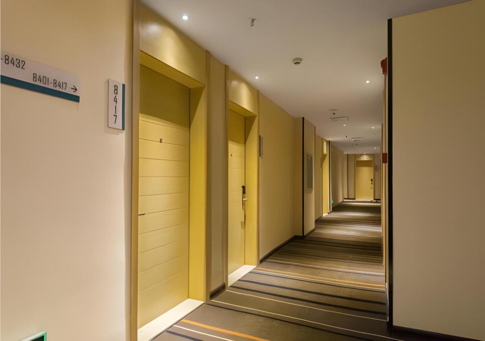 city comfort inn liuzhou railway station west square