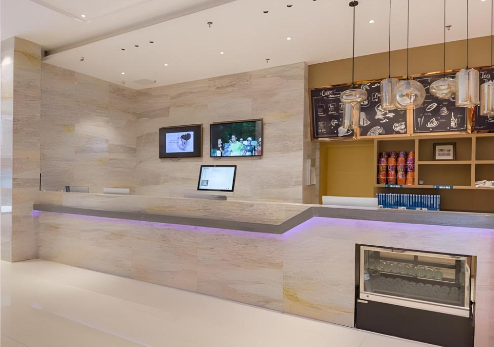city comfort inn liuzhou railway station west square