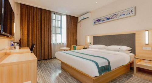 city comfort inn liuzhou railway station west square