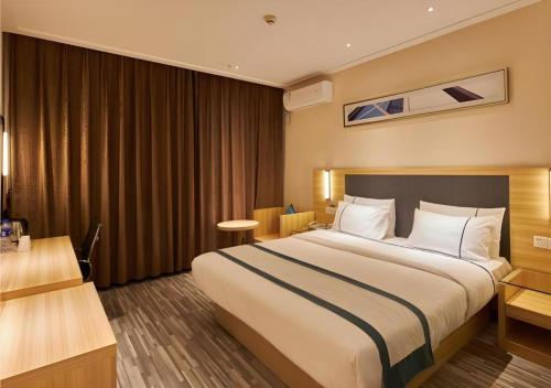 city comfort inn liuzhou railway station west square