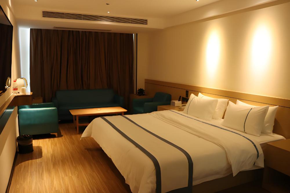 city comfort inn zhanjiang xuwen passenger station
