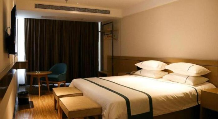 city comfort inn zhanjiang xuwen passenger station