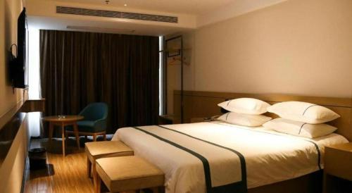city comfort inn zhanjiang xuwen passenger station