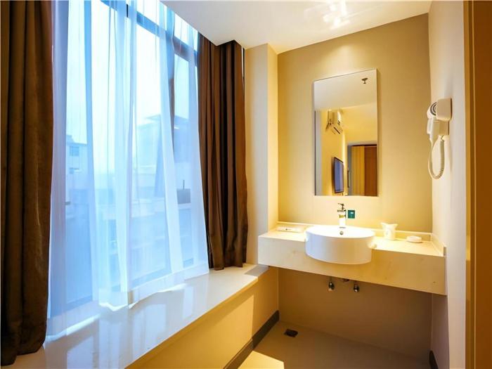 city comfort inn wuzhou cenxi mingdu xincheng