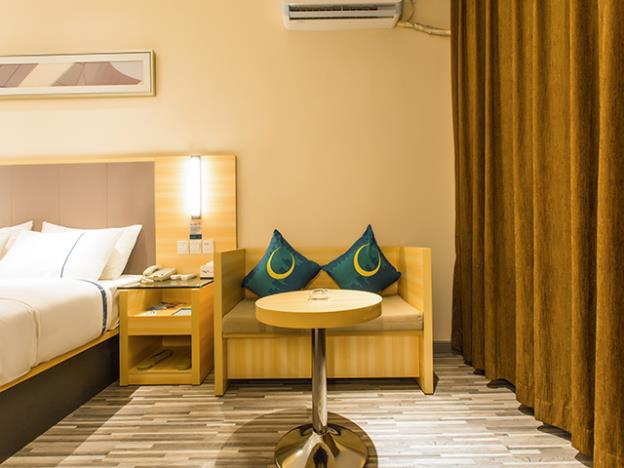 city comfort inn qizhou pubei bus station
