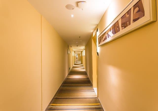 city comfort inn qizhou pubei bus station