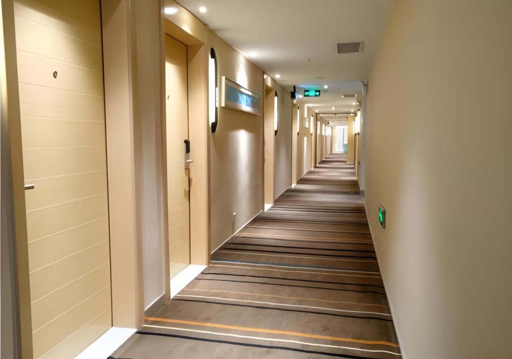 city comfort inn liuzhou wuling liugong avenue yihuacheng