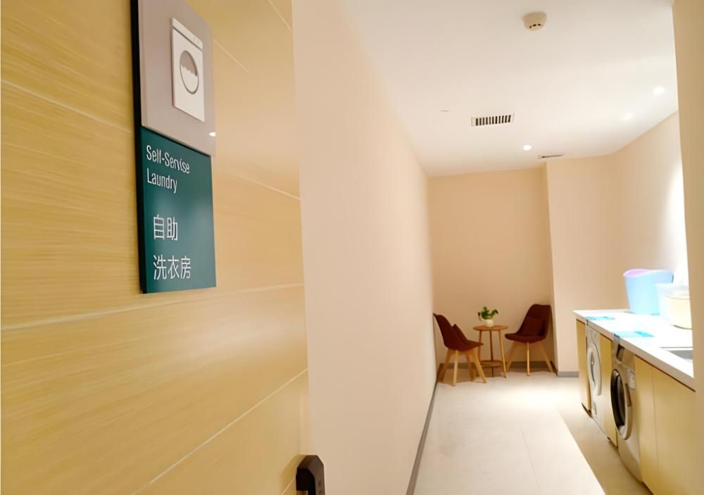 city comfort inn liuzhou wuling liugong avenue yihuacheng