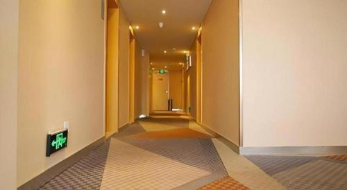 city comfort inn huanggang huangmei passenger station