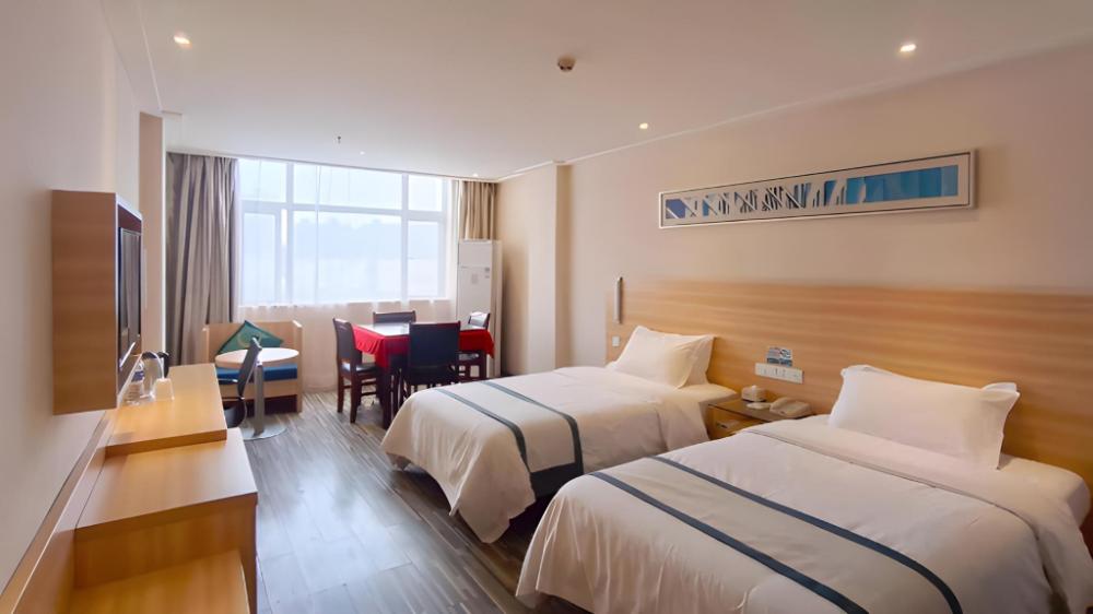 city comfort inn huanggang huangmei passenger station