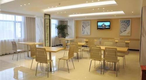 city comfort inn huanggang huangmei passenger station