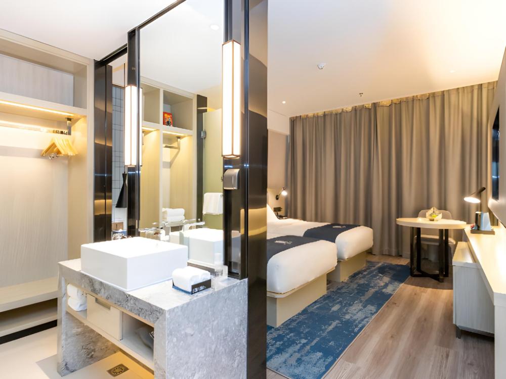 echarm hotel rong county south passenger station