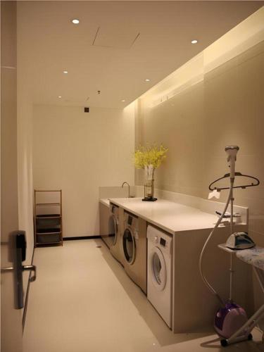 echarm hotel rong county south passenger station