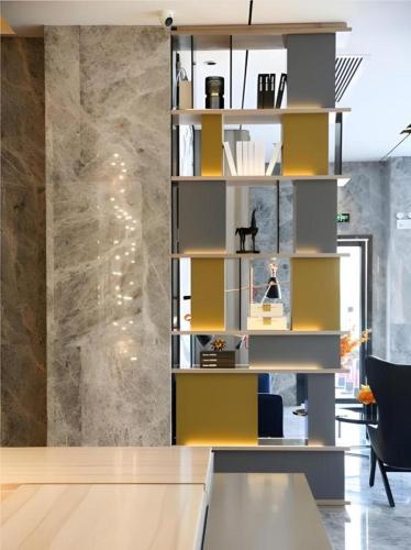 echarm hotel rong county south passenger station