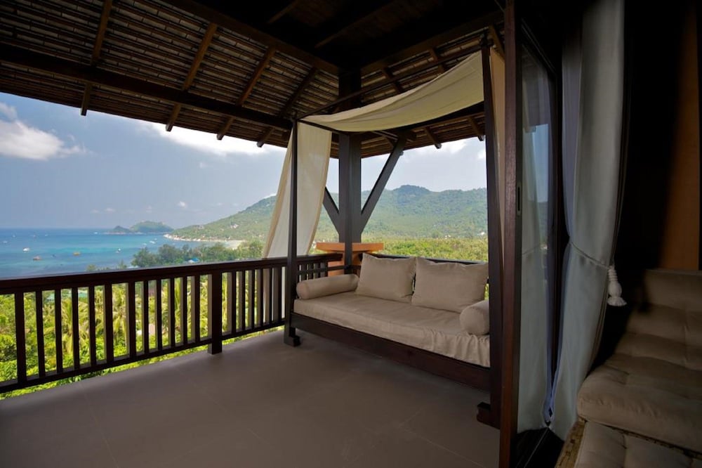 bans diving resort