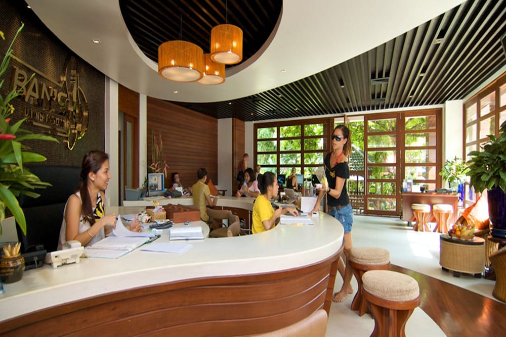 bans diving resort