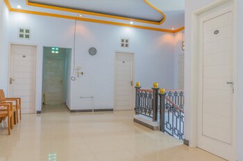 reddoorz syariah puri kalijaga street