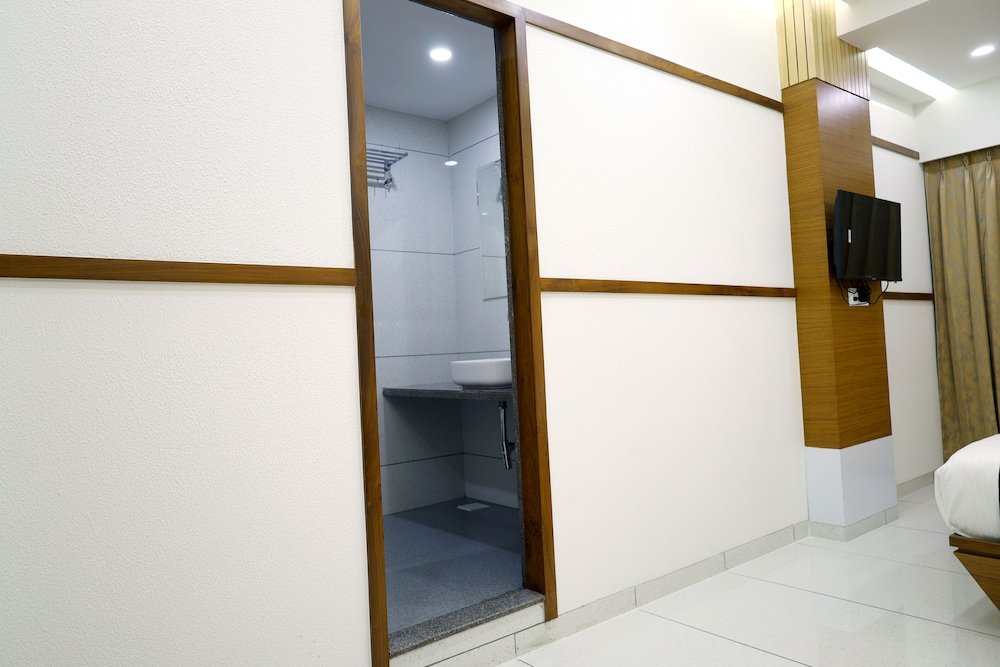 Hotel Tulsi,India>>Surat,3 star