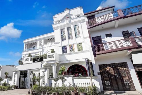 capital o 63319 hotel corinthian