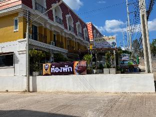 m hostel and cafe at khao kho